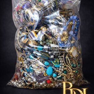 1lb Gold Tone Necklace Chains Layering Lot Luxe Styles Reseller Jewelry